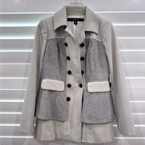 Kenzie gray/white coat. Size medium
